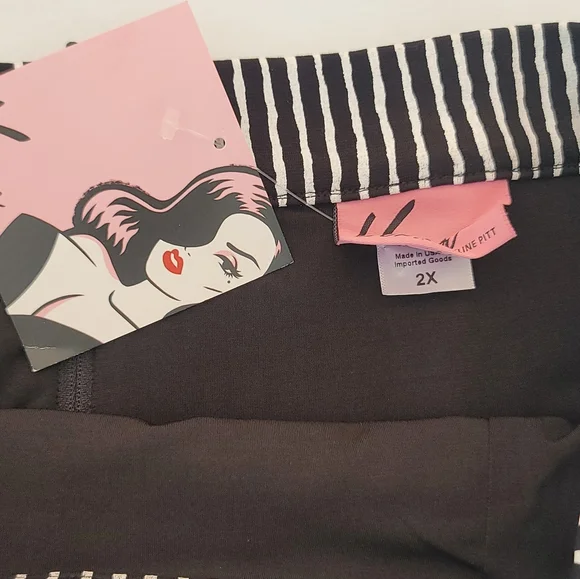 Vixen By Micheline Pitt Pencil Skirt in Black and White Stripes - Picture 4 of 8